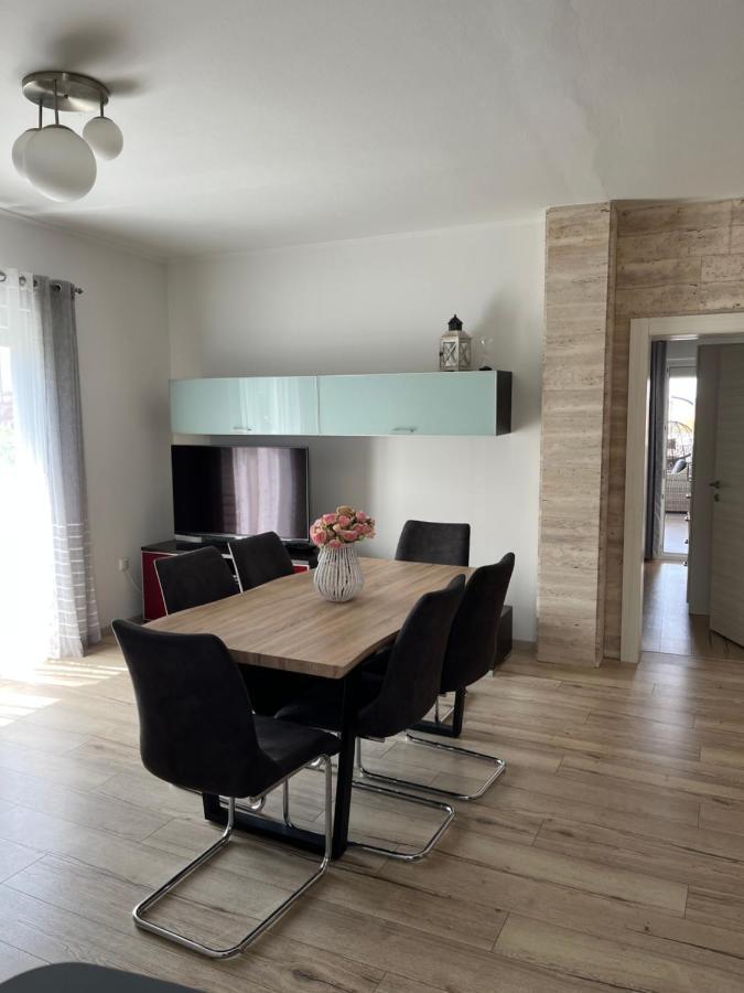 Apartment Leona & Doris بيبينيا المظهر الخارجي الصورة
