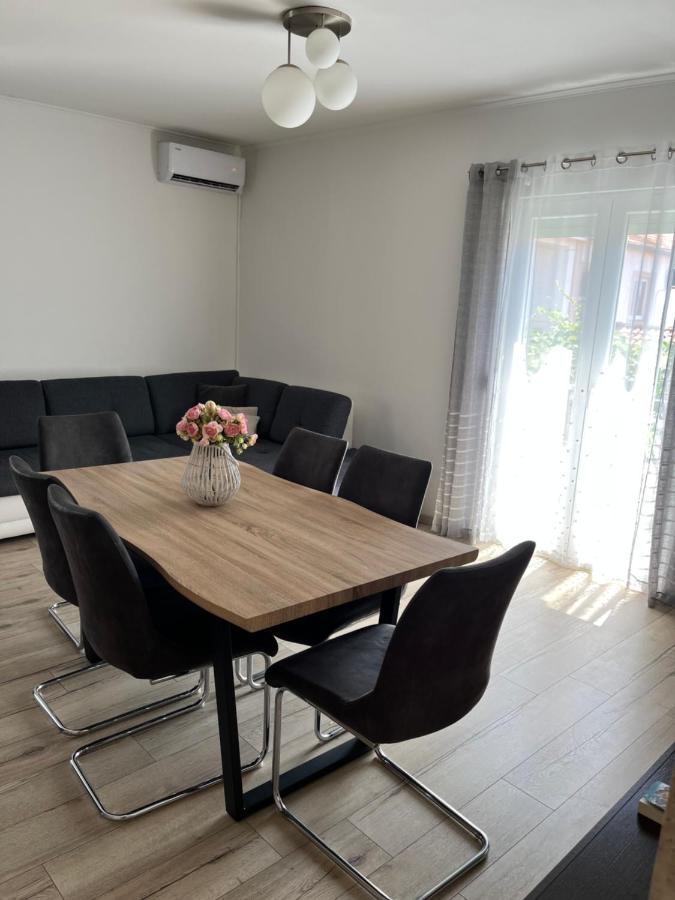 Apartment Leona & Doris بيبينيا المظهر الخارجي الصورة